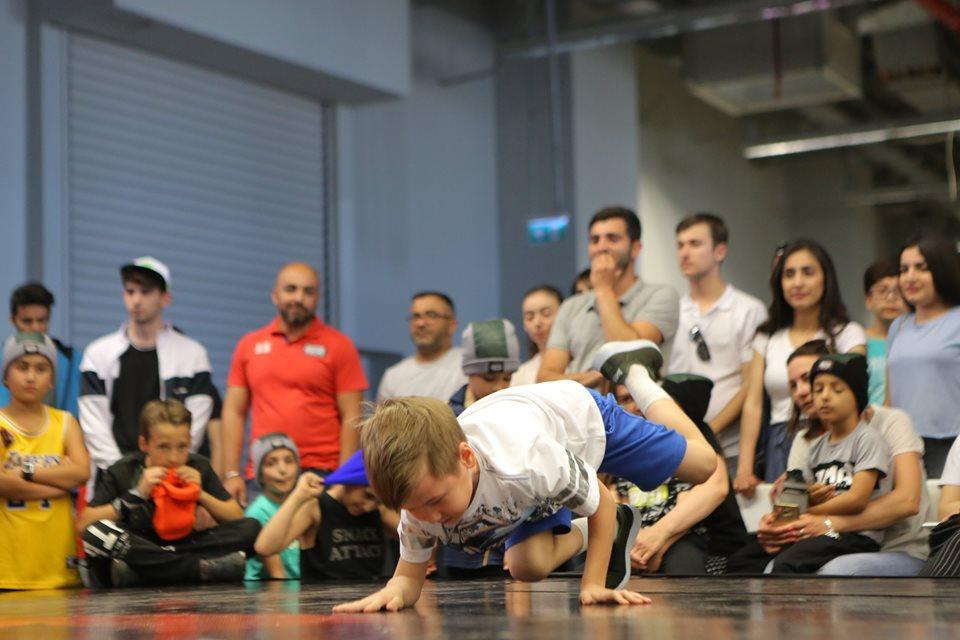 В Баку определены победители Международного турнира по брейку-дансу и хип-хопу (ФОТО)