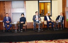 Волонтеры здорового питания провели первый форум в Баку (ФОТО)