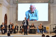 80-летие Вагифа Самедоглу отметили строками прекрасных произведений (ФОТО)