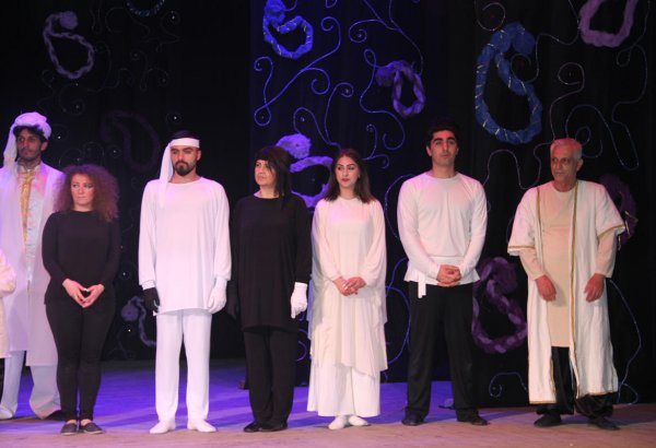 "Год Насими – язык Насими" в Дербенте (ФОТО)