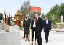Президент Ильхам Алиев и Первая леди Мехрибан Алиева приняли участие в открытии заповедника «Янардаг» после капитальной реконструкции (ФОТО) (версия 2)