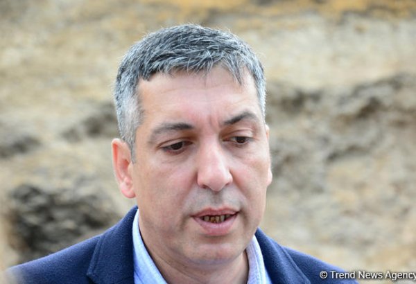 Число приезжающих в Азербайджан из России сократилось на 14%