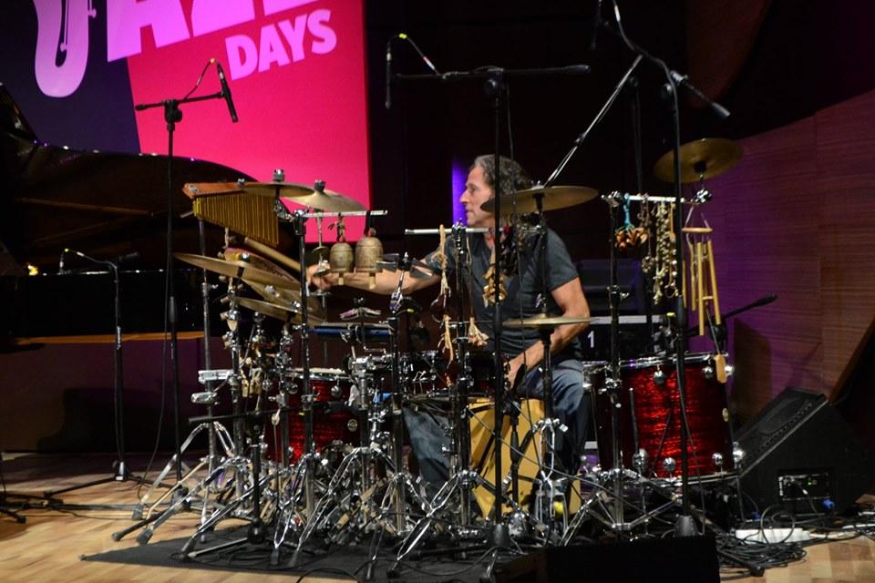 Летний джаз-фестиваль в Баку, или как Адам Бен Эзра "разобрал и собрал" контрабас (ВИДЕО,ФОТО)