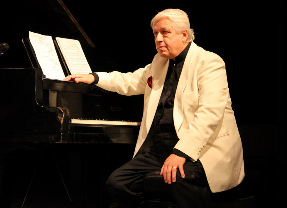 Джаз-оркестр имени Олега Лундстрема приглашает всех на Бакинский бульвар  (ФОТО)