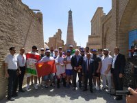 Удивительные богатыри в древней Хиве! Как азербайджанец тянул локомотив и перетаскивал якорь (ФОТО)