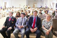 Посвящается учителям Азербайджана от благодарных учеников! Последний звонок… (ВИДЕО, ФОТО)