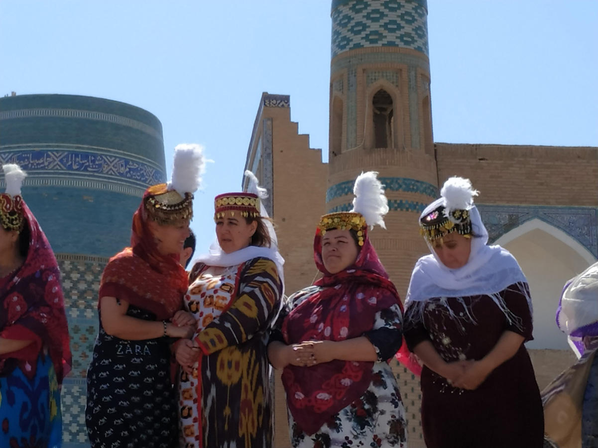 Удивительные богатыри в древней Хиве! Как азербайджанец тянул локомотив и перетаскивал якорь (ФОТО)