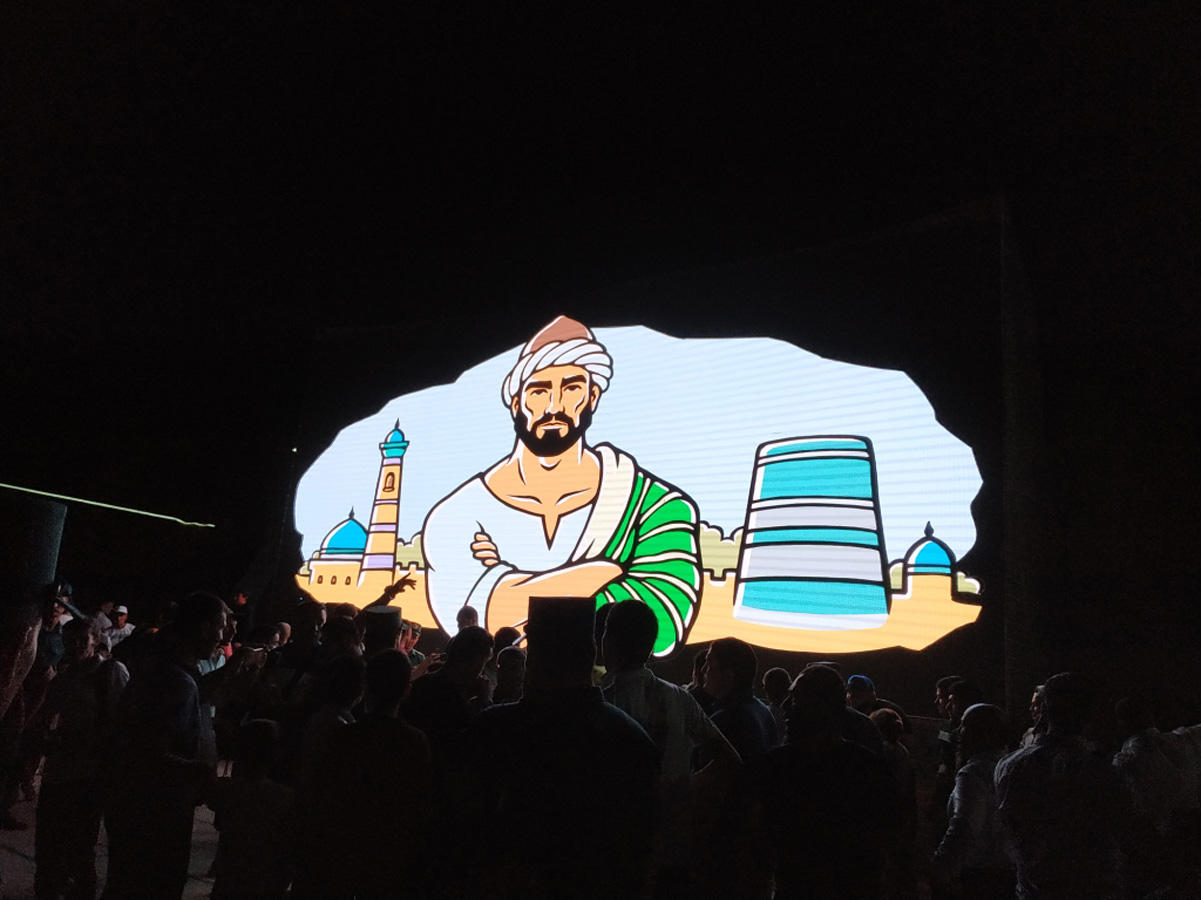 Удивительные богатыри в древней Хиве! Как азербайджанец тянул локомотив и перетаскивал якорь (ФОТО)