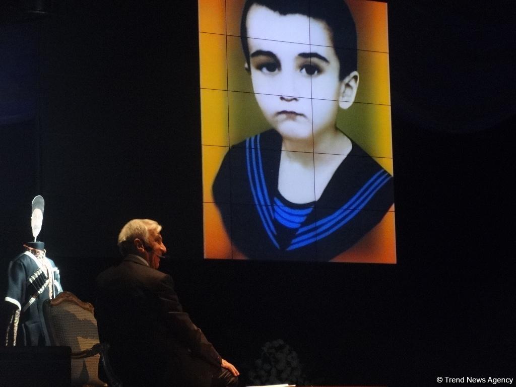 Вечно молодого Ильхама Намига Камала "зарядили" еще на сто лет! (ФОТО)