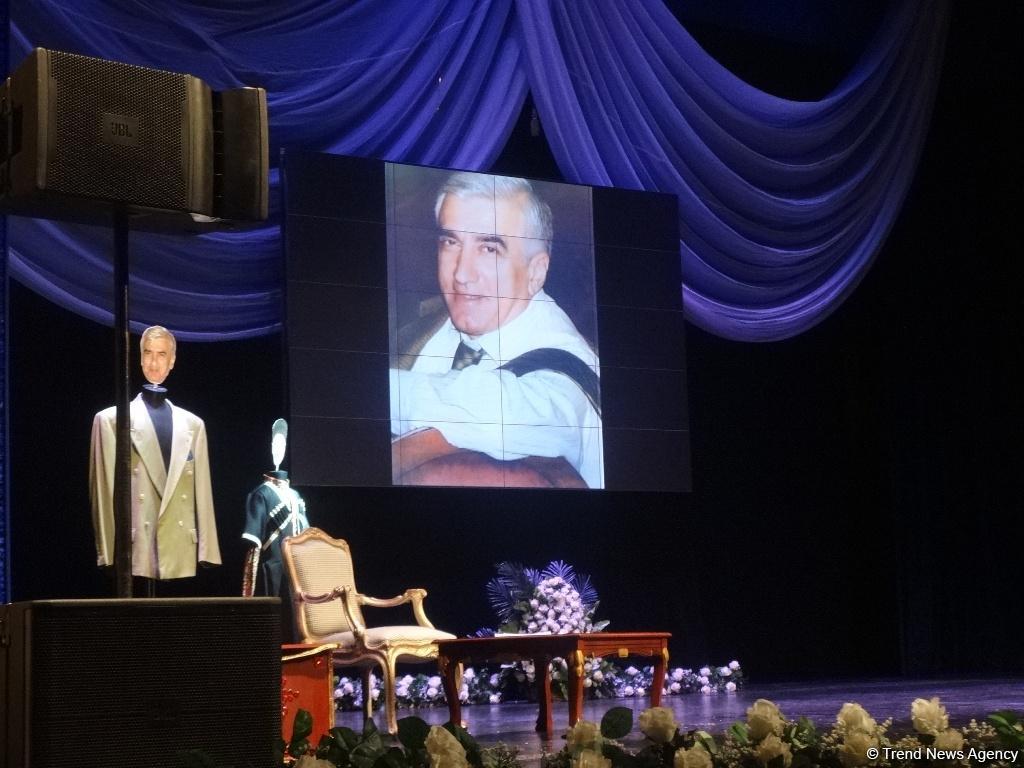 Вечно молодого Ильхама Намига Камала "зарядили" еще на сто лет! (ФОТО)