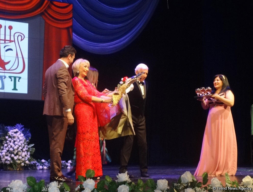 Вечно молодого Ильхама Намига Камала "зарядили" еще на сто лет! (ФОТО)