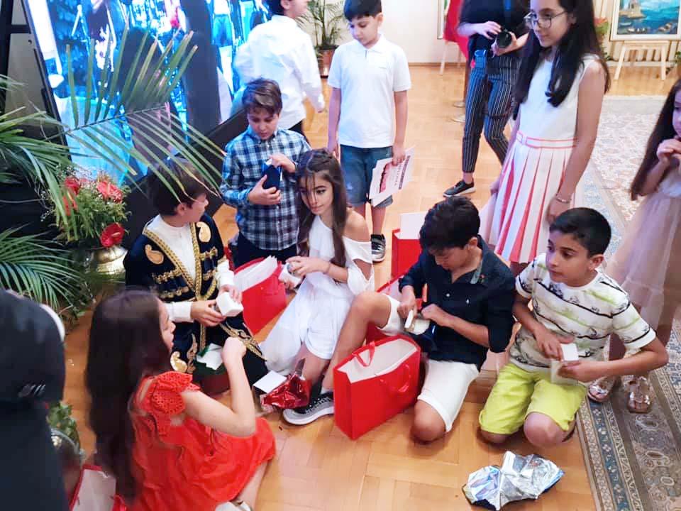 Художественное путешествие Азербайджан-Турция (ФОТО)