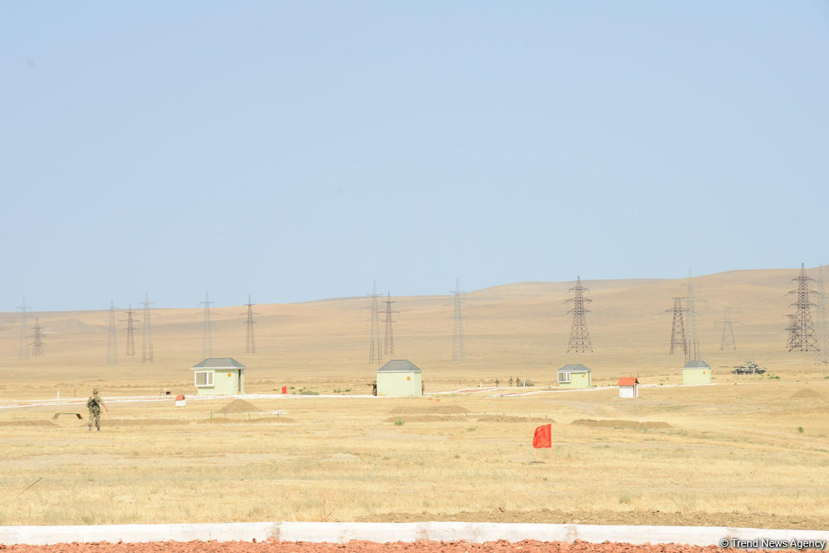 Руководство минобороны Азербайджана приняло участие в открытии нового образовательного центра (ФОТО)