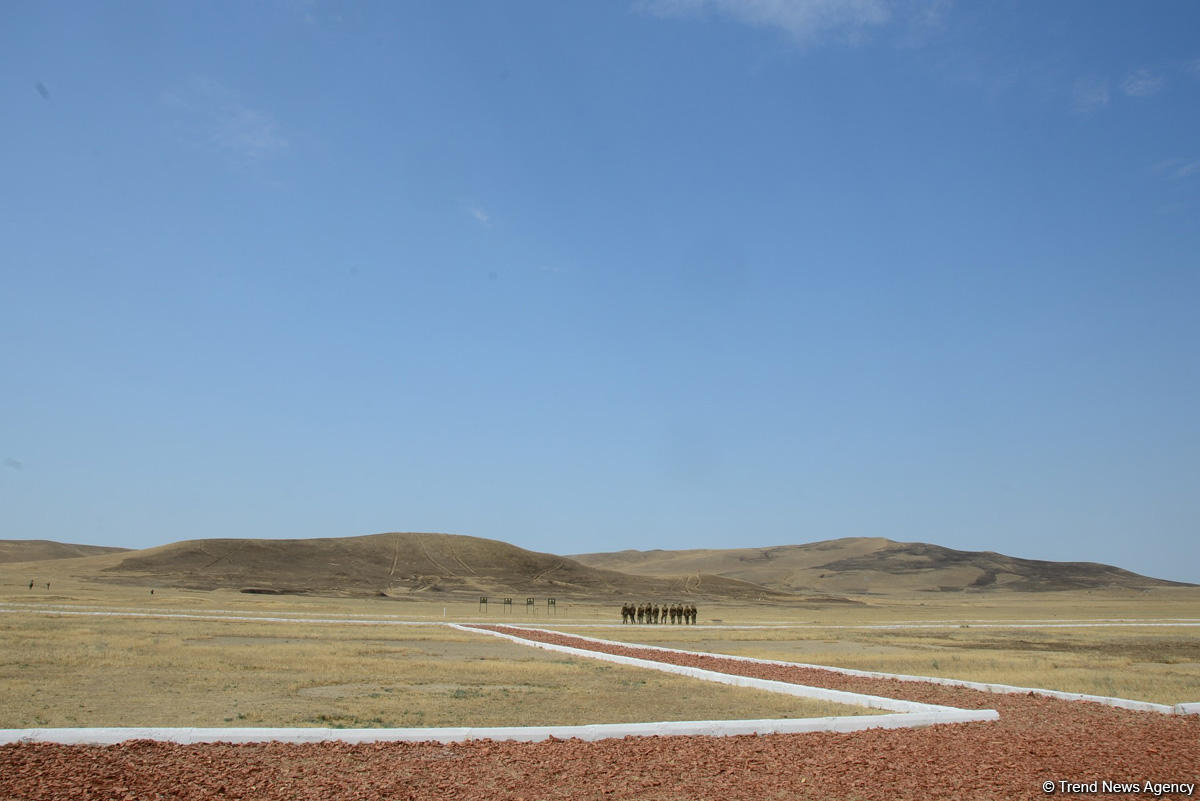 Руководство минобороны Азербайджана приняло участие в открытии нового образовательного центра (ФОТО)