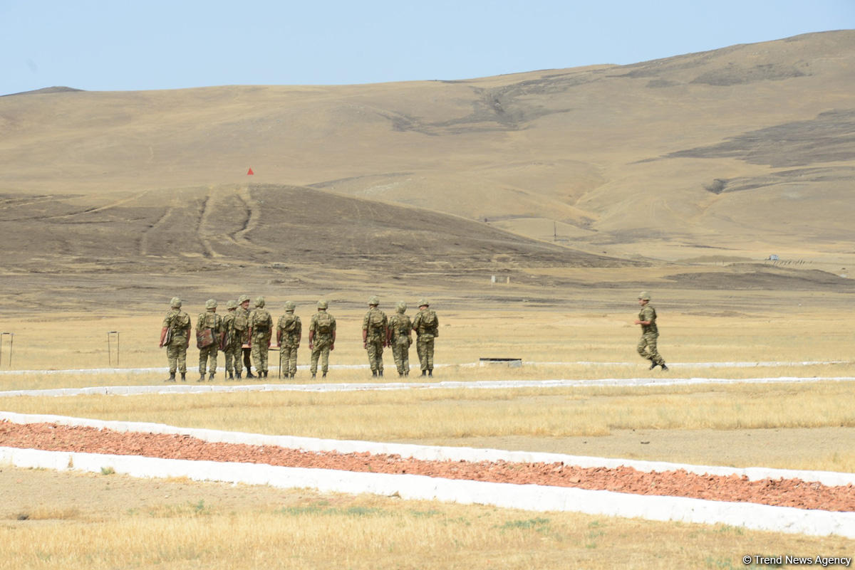 Руководство минобороны Азербайджана приняло участие в открытии нового образовательного центра (ФОТО)