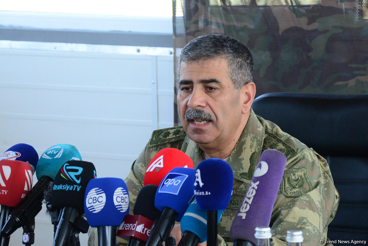 Руководство минобороны Азербайджана приняло участие в открытии нового образовательного центра (ФОТО)