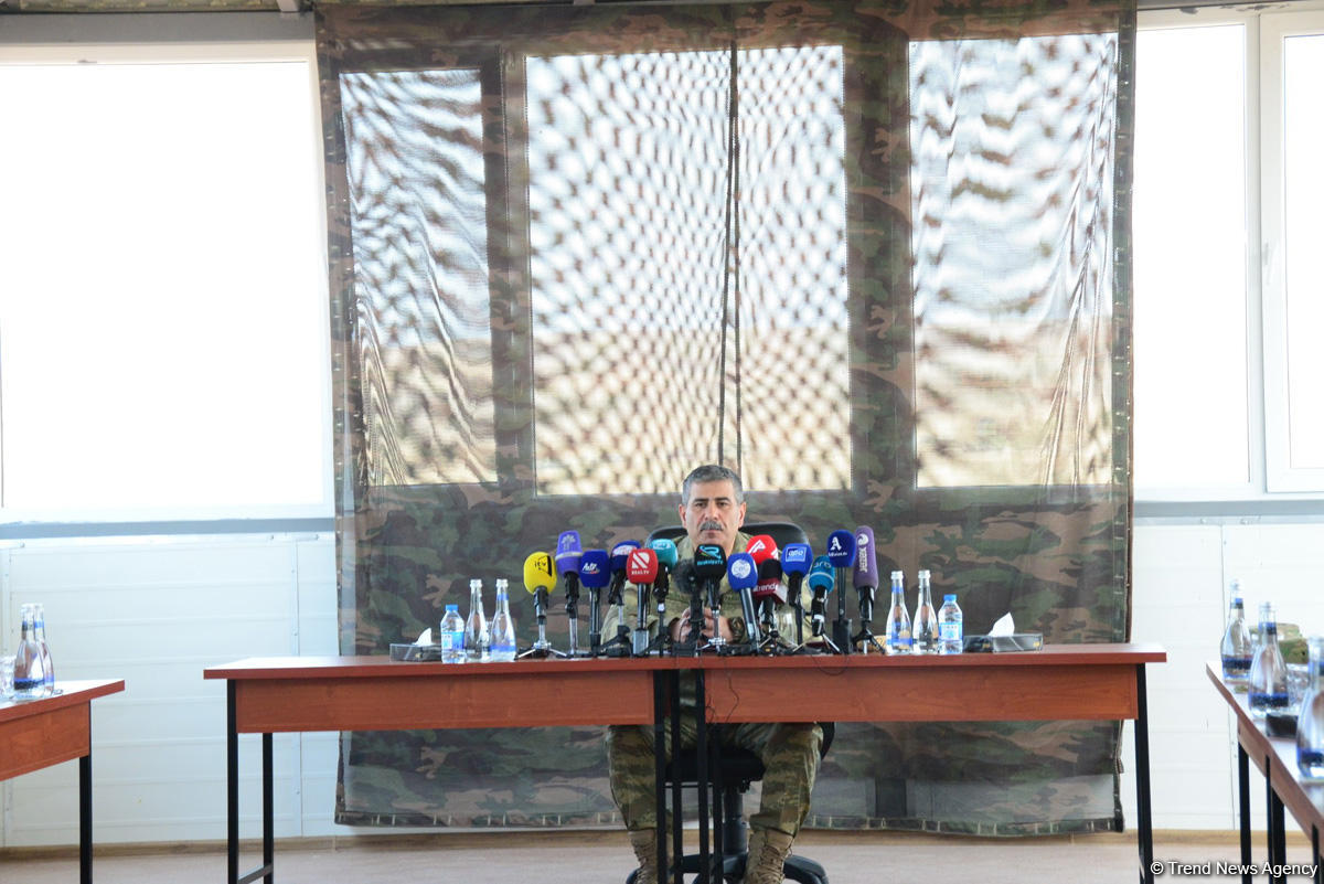 Руководство минобороны Азербайджана приняло участие в открытии нового образовательного центра (ФОТО)