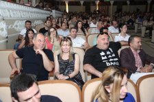 Самый веселый летний уик-энд в Баку – открытие Азербайджанской Лиги Смеха (ФОТО)