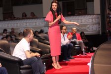 Самый веселый летний уик-энд в Баку – открытие Азербайджанской Лиги Смеха (ФОТО)