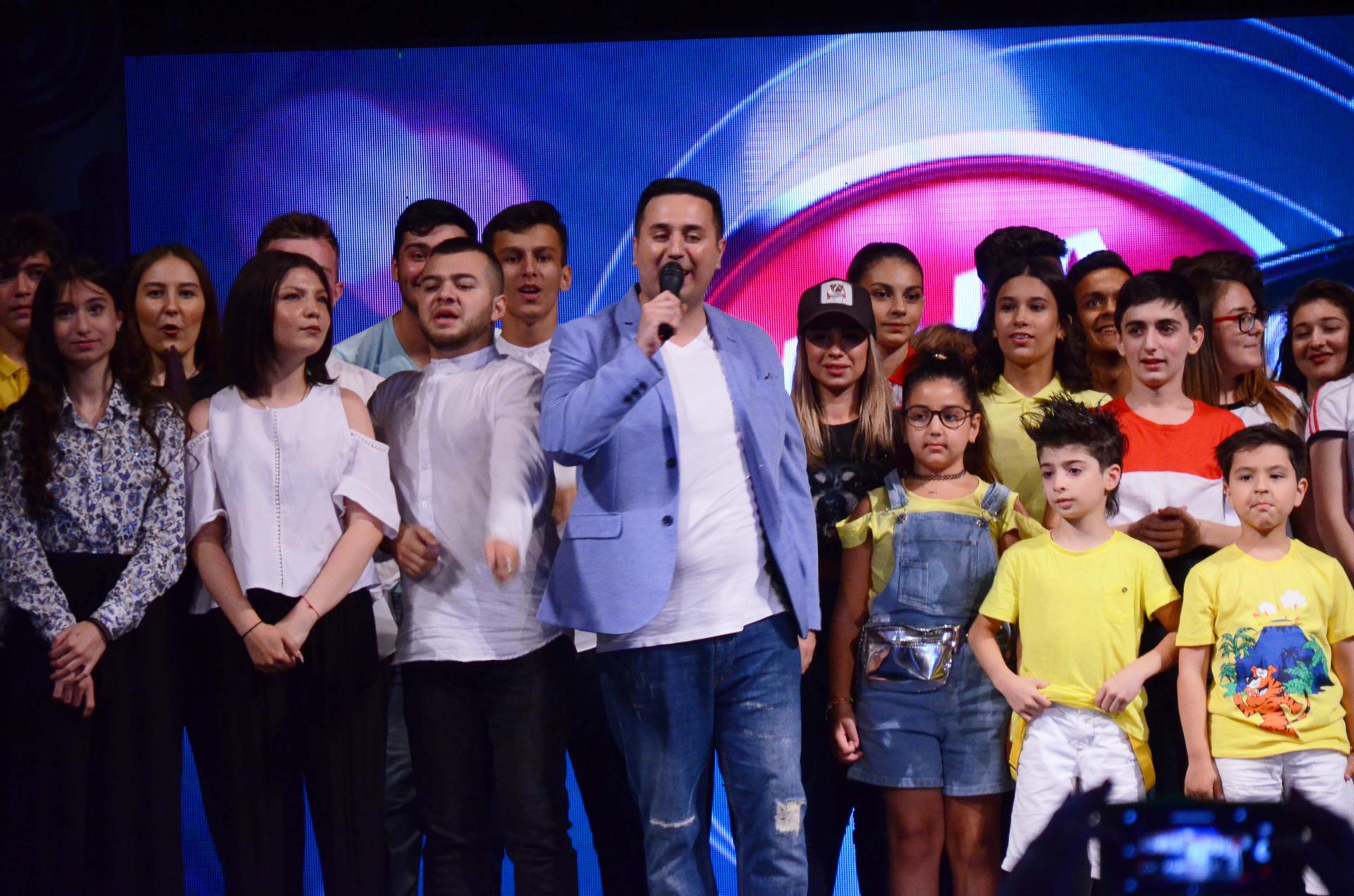 Самый веселый летний уик-энд в Баку – открытие Азербайджанской Лиги Смеха (ФОТО)