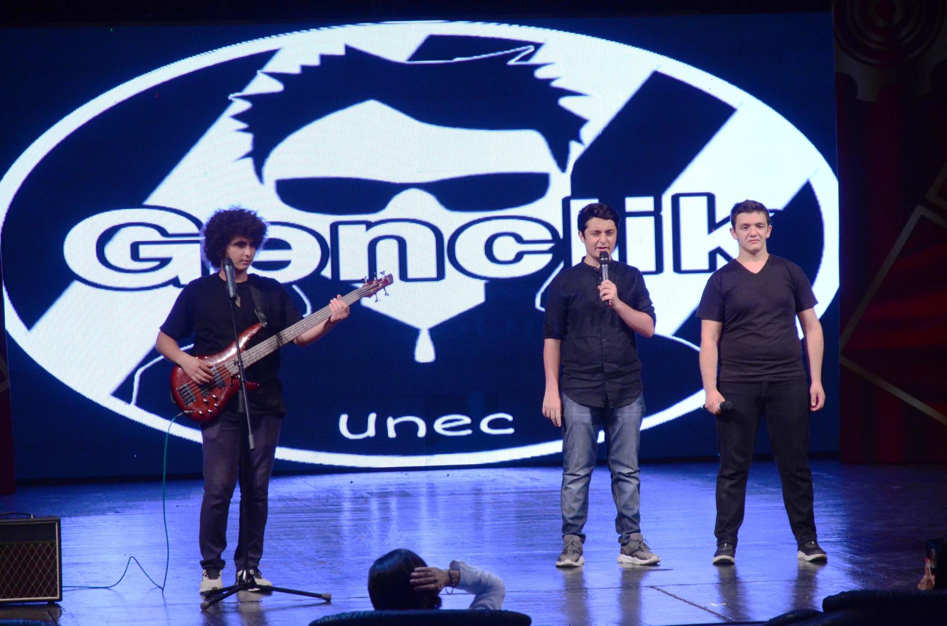 Самый веселый летний уик-энд в Баку – открытие Азербайджанской Лиги Смеха (ФОТО)