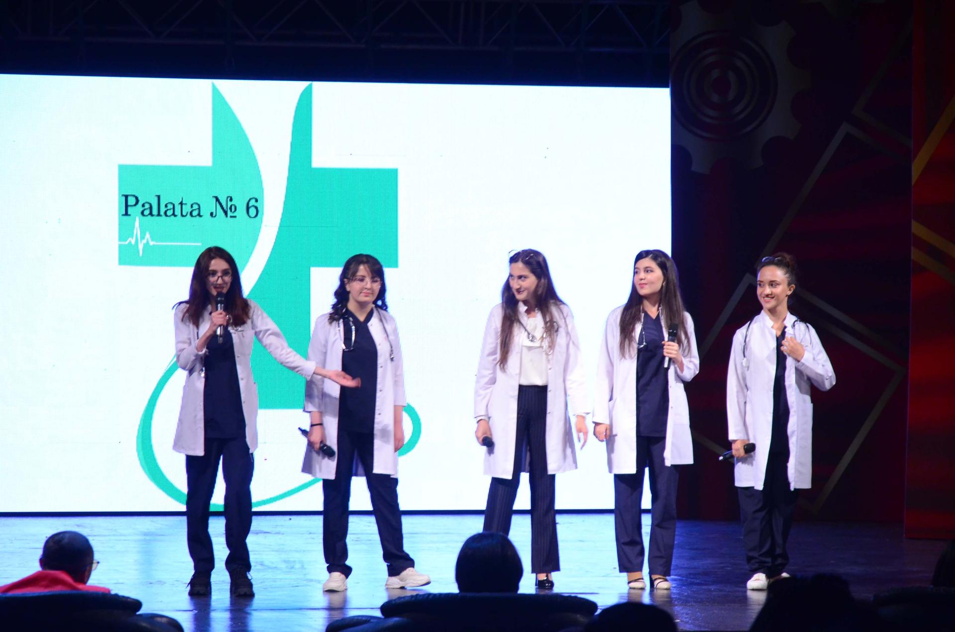 Самый веселый летний уик-энд в Баку – открытие Азербайджанской Лиги Смеха (ФОТО)