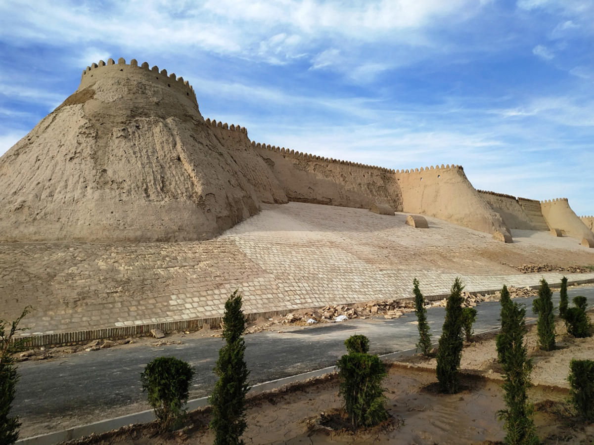 Сравним Ичан Кала и Ичери Шехер? По Великому Шелковому пути (ФОТО)