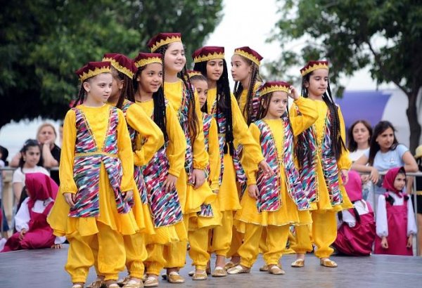 Танцующий Бакинский бульвар - под ритмы международного праздника Soul of Art and Dance (ФОТО)