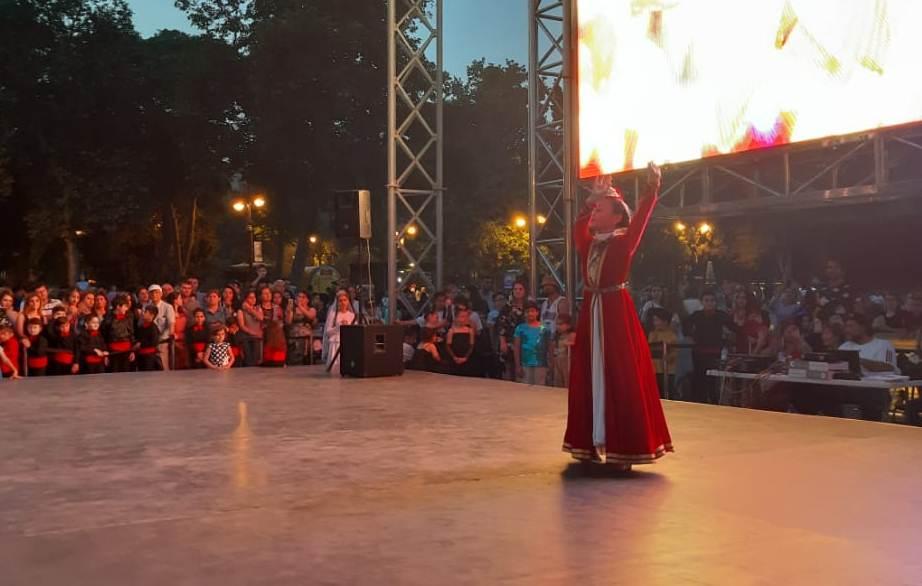 Танцующий Бакинский бульвар - под ритмы международного праздника Soul of Art and Dance (ФОТО)