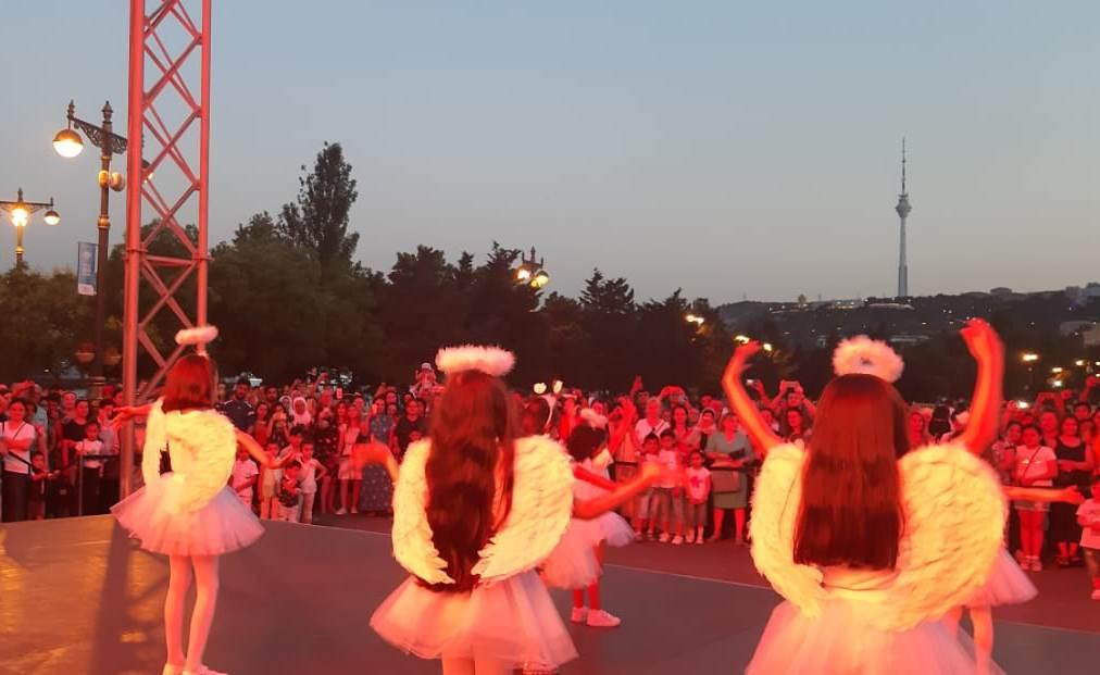 Танцующий Бакинский бульвар - под ритмы международного праздника Soul of Art and Dance (ФОТО)