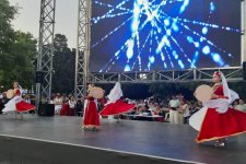 Танцующий Бакинский бульвар - под ритмы международного праздника Soul of Art and Dance (ФОТО)