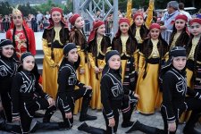 Танцующий Бакинский бульвар - под ритмы международного праздника Soul of Art and Dance (ФОТО)