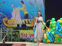 В Баку прошли конкурс молодых невест и народные гулянья (ВИДЕО, ФОТО)