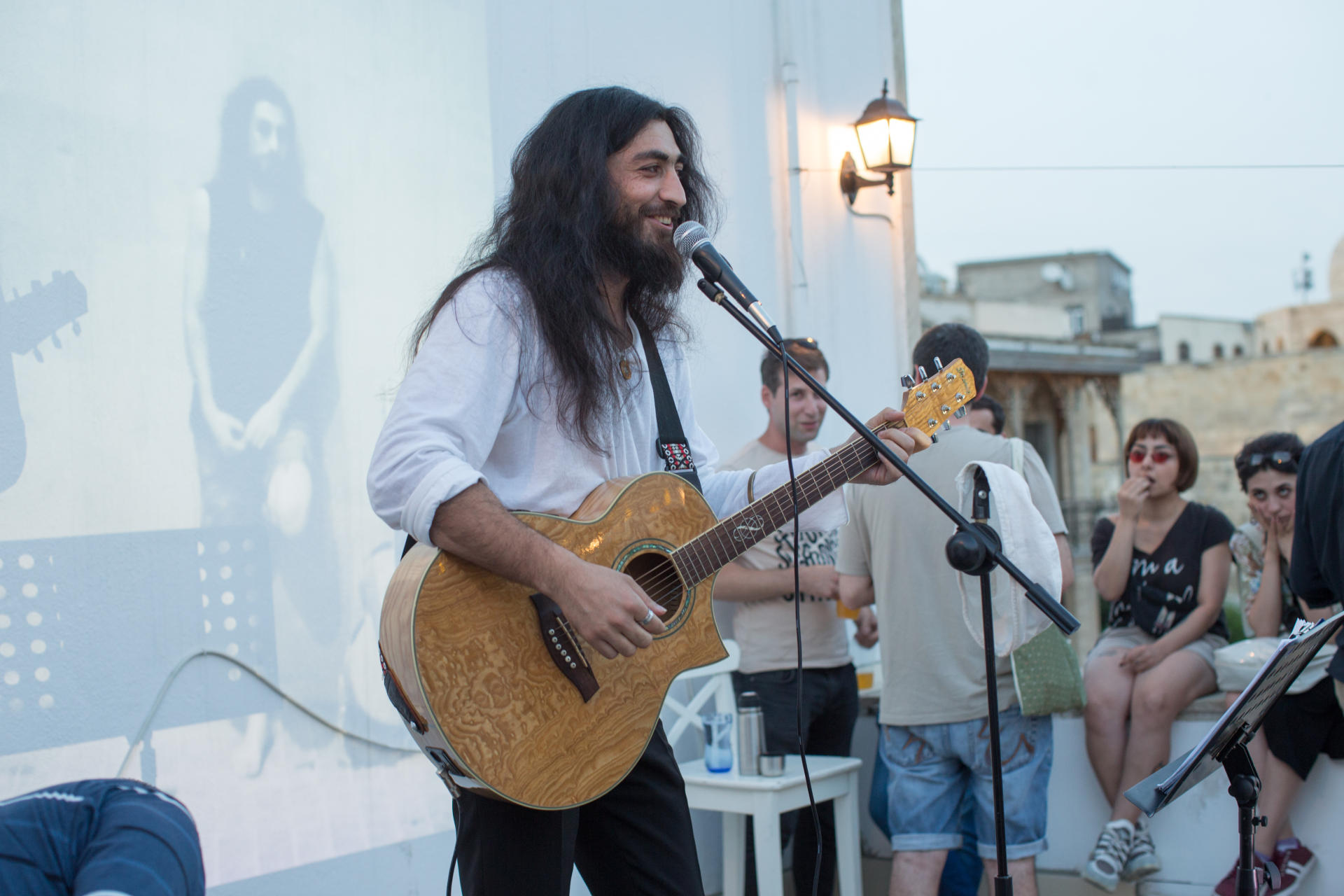 Дадаш Адна: Love me - призыв, послание и главное, ожидания от мира (ФОТО)