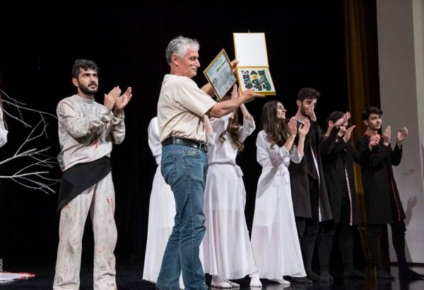 Азербайджанцы в Казани сыграли "по-черному" (ФОТО)