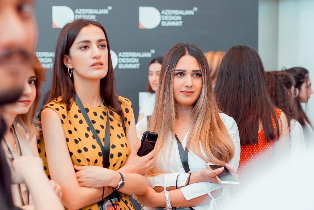 В Баку прошел Azerbaijan Design Summit - большой интерес молодежи (ФОТО)