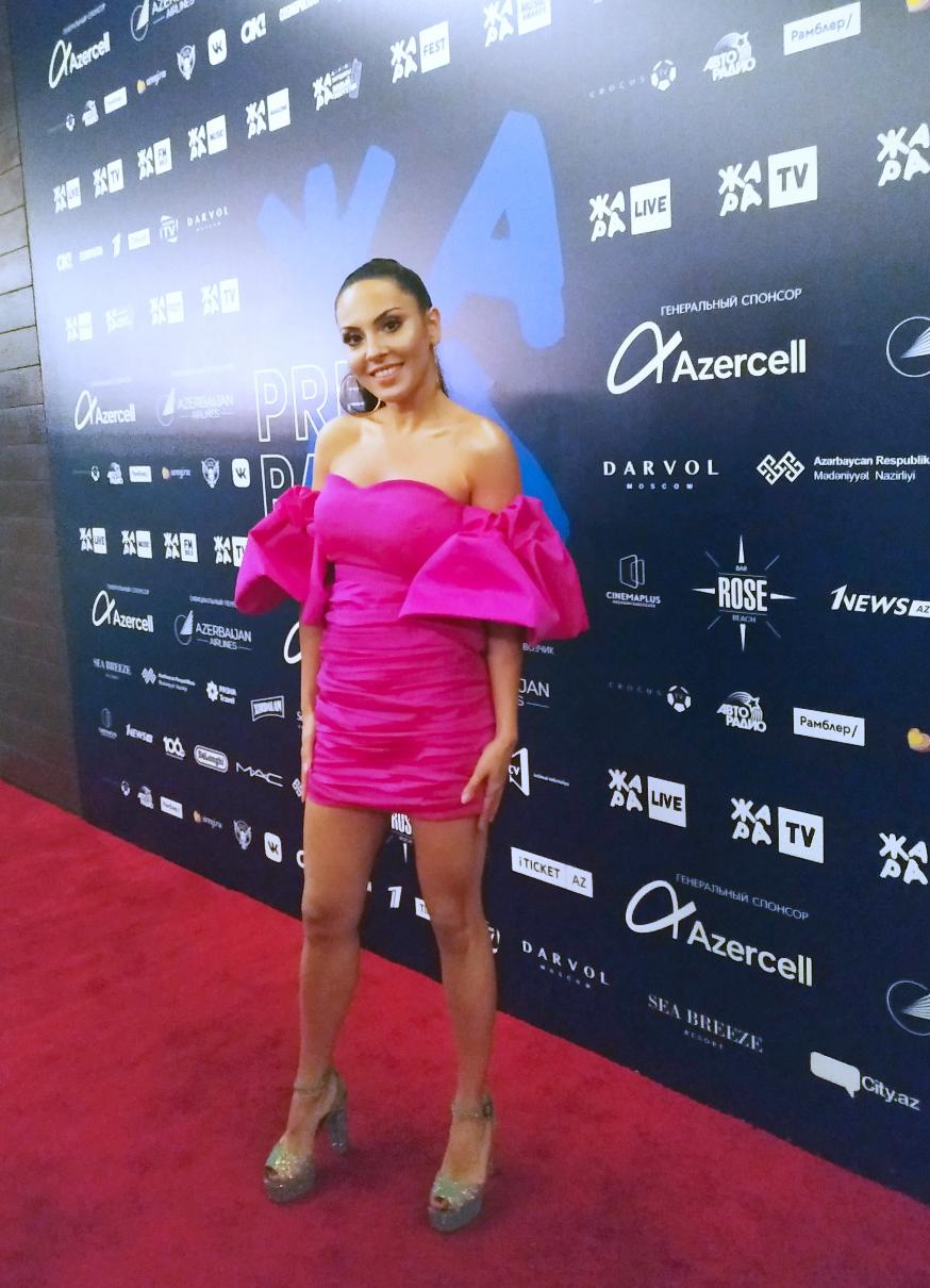 Все звезды на красной дорожке pre-party фестиваля  "ЖАРА 2019" в Баку (ФОТО)