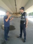В Баку полиция ведет просветительскую работу среди водителей и пешеходов (ФОТО)