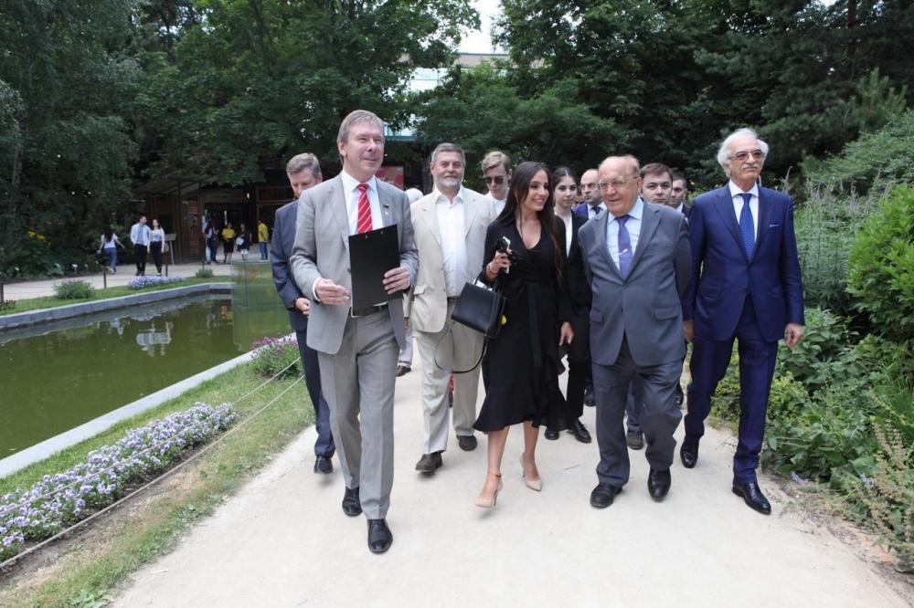 Вице-президент Фонда Гейдара Алиева Лейла Алиева приняла участие на Дне культуры Азербайджана в Москве (ФОТО) (версия 2)