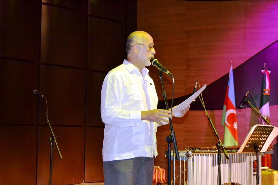 Под ритмы мексиканской маримбы в жарком Баку (ФОТО)