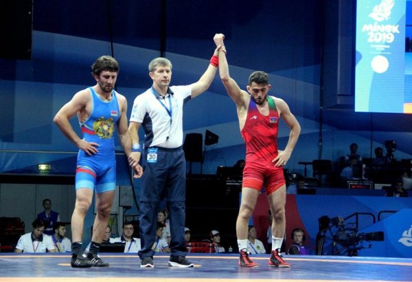 Азербайджанский борец-вольник одержал чистую победу над армянским соперником (ФОТО)