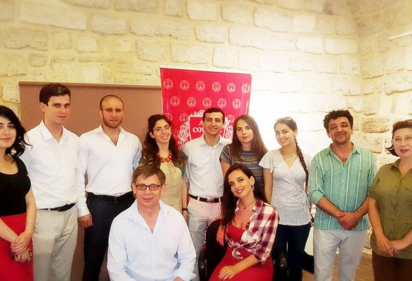 Вечерний Баку. Из сумасшедшего ритма жизни в душевный покой (ФОТО)