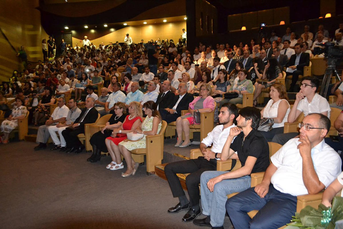 В Баку назвали победителей республиканского конкурса исполнителей на народных музыкальных инструментах (ФОТО)