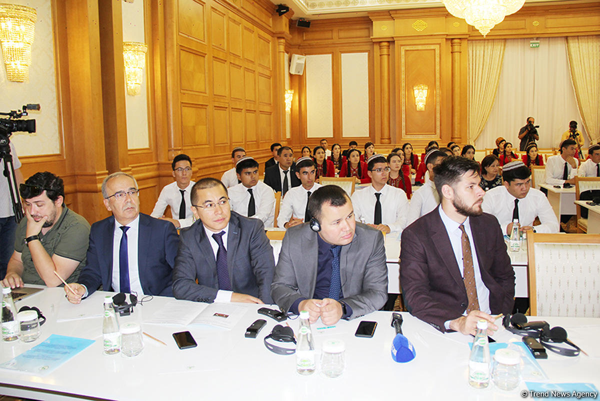 В Ашхабаде прошел международный медиа-форум, посвященный первому Каспийскому экономическому форуму (ФОТО)