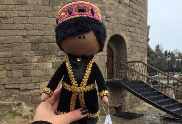 Заряжаю работы положительными нотами - мастер индивидуальных авторских кукол Туран Аслан (ФОТО)