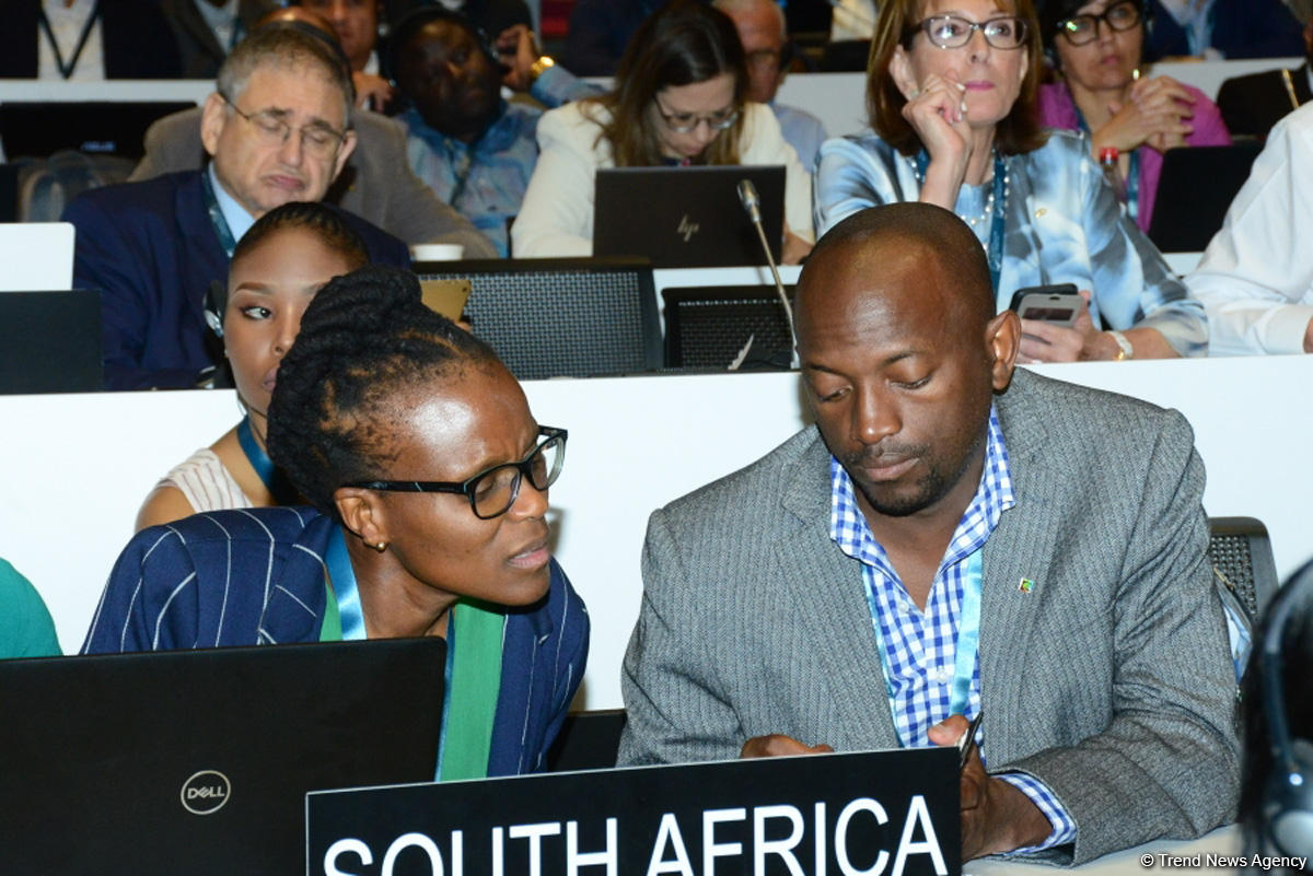 Сессия ЮНЕСКО в Баку обсудила отчет по усилению диалога (ФОТО)