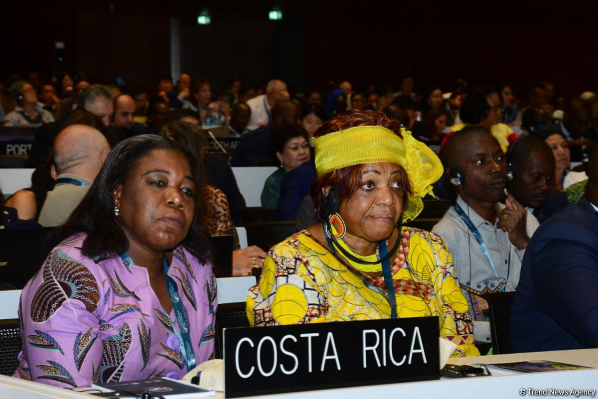 Сессия ЮНЕСКО в Баку обсудила отчет по усилению диалога (ФОТО)