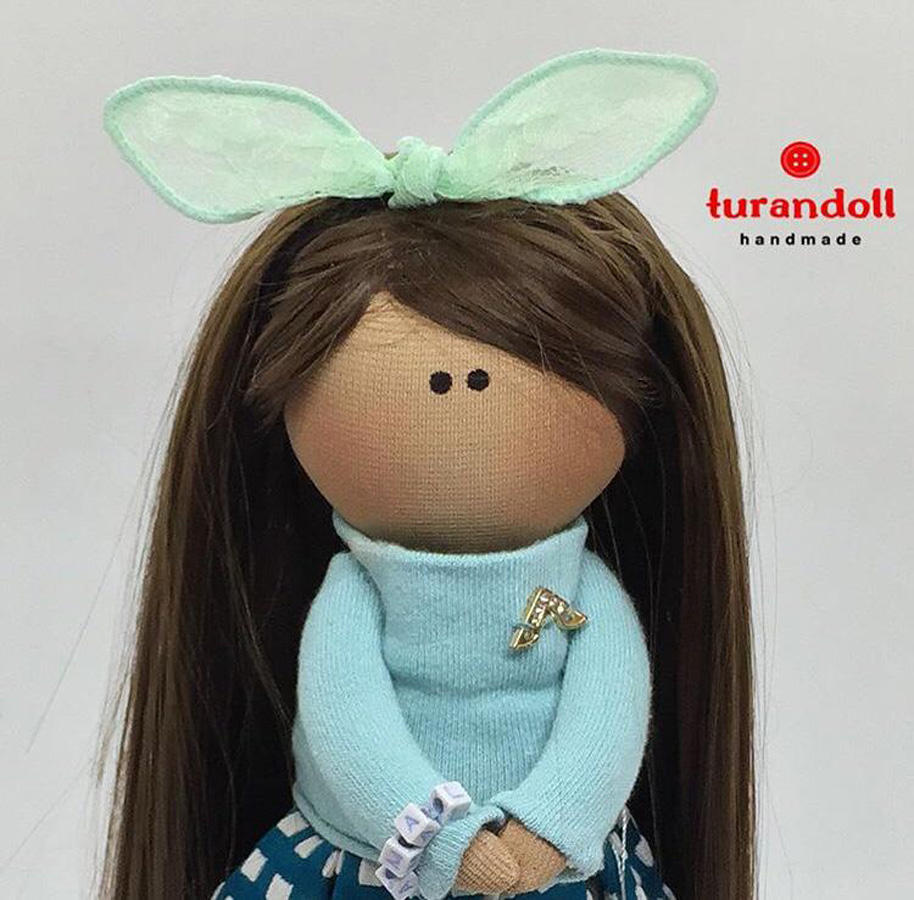 Заряжаю работы положительными нотами - мастер индивидуальных авторских кукол Туран Аслан (ФОТО)