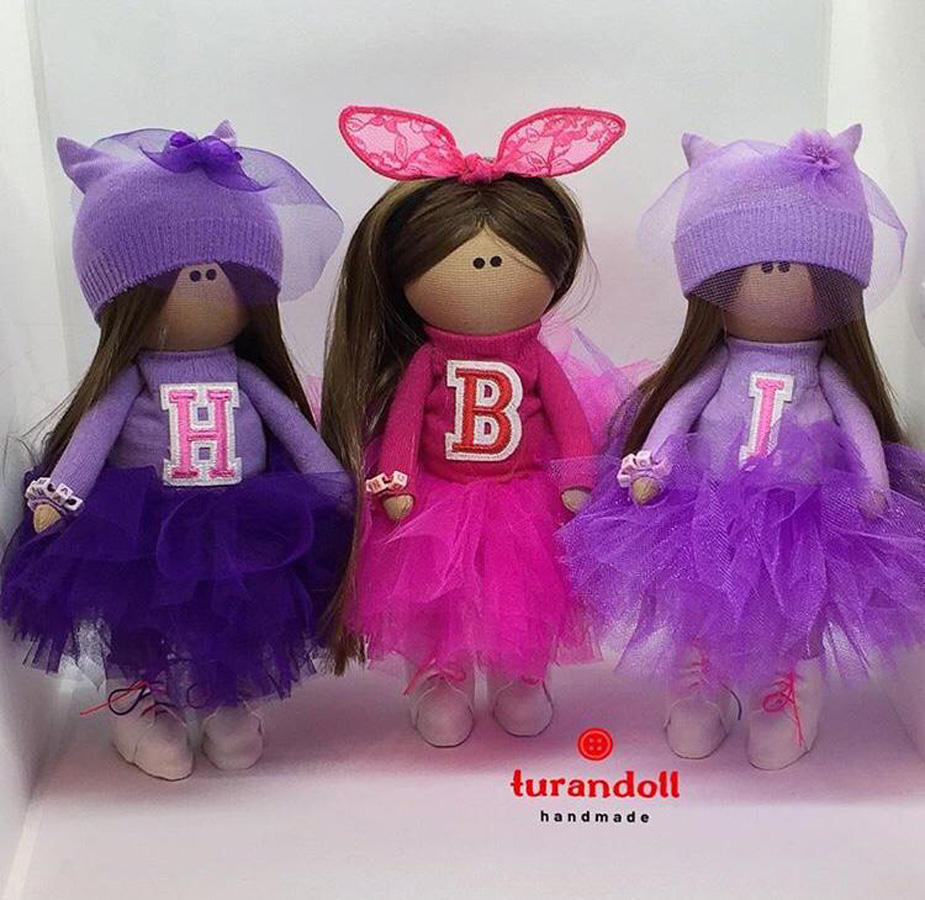 Заряжаю работы положительными нотами - мастер индивидуальных авторских кукол Туран Аслан (ФОТО)