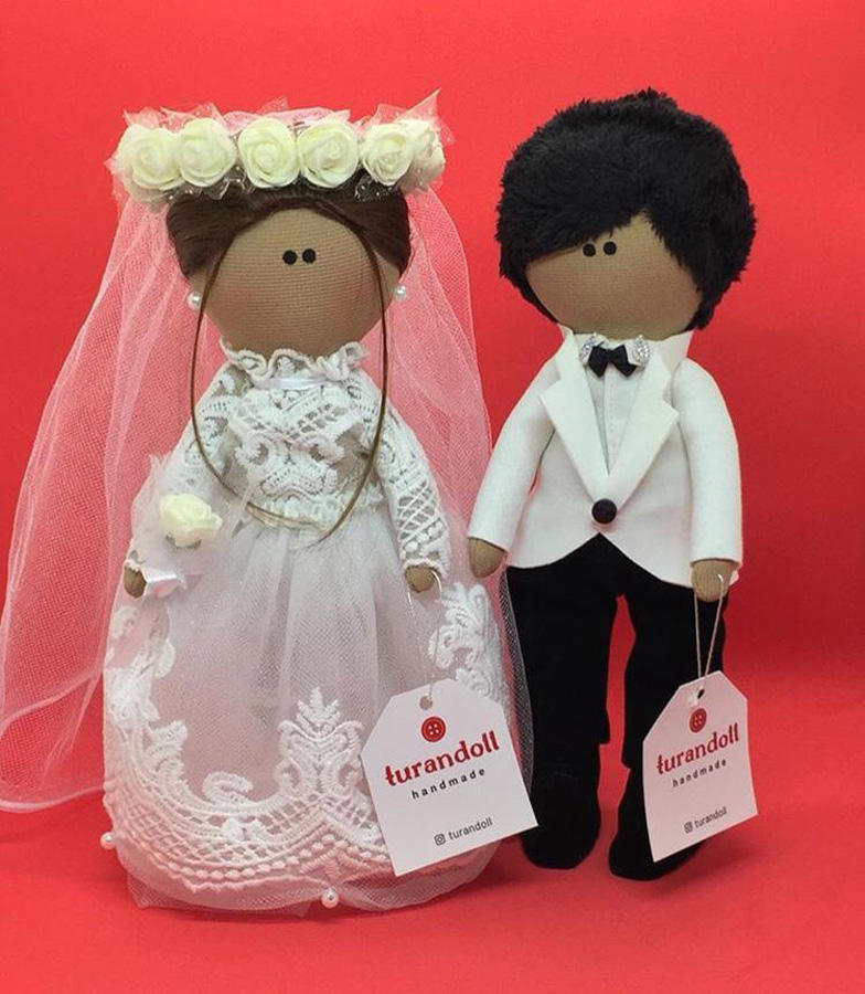 Заряжаю работы положительными нотами - мастер индивидуальных авторских кукол Туран Аслан (ФОТО)